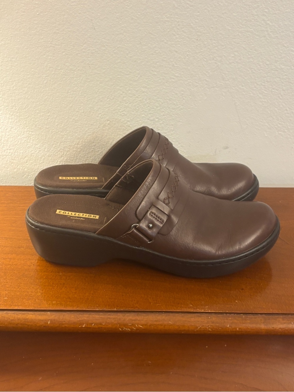 Clarks Delana Amber Mules